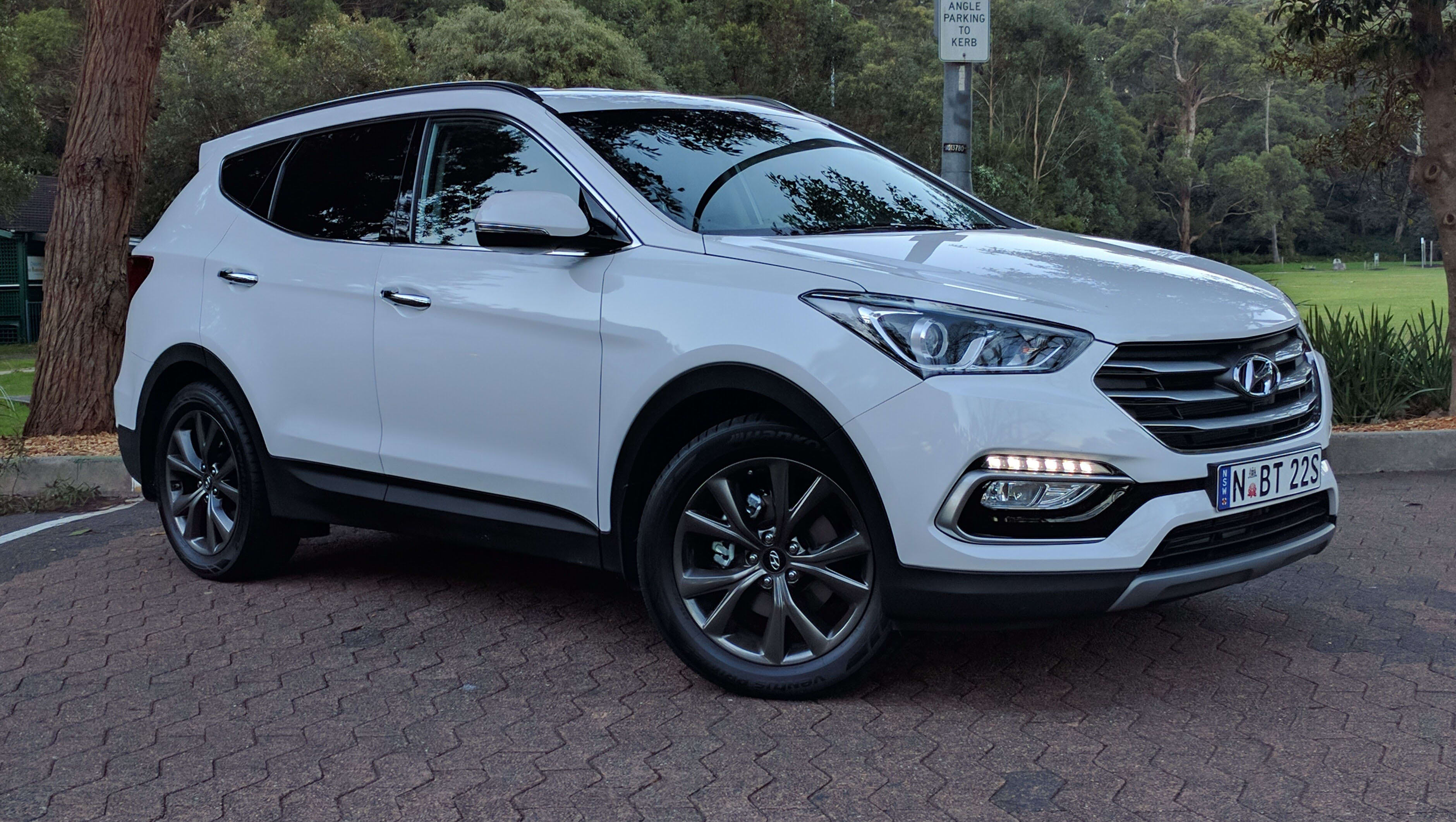 Hyundai Santa Fe Active X 2017 review: weekend test | CarsGuide