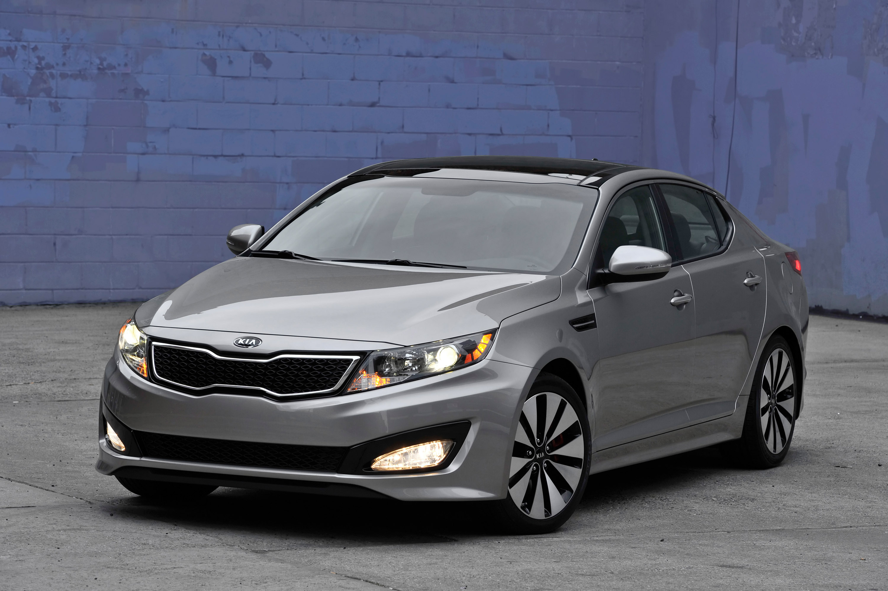 2011 Kia Optima Sedan US sales start