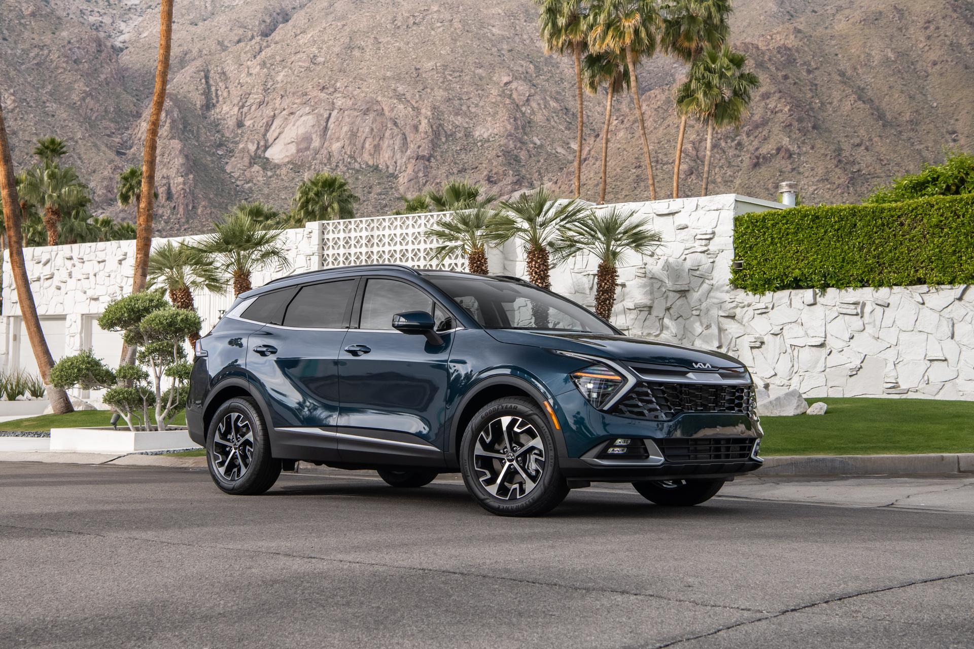 Review: 2023 Kia Sportage Hybrid grows up and offers all-new efficiency