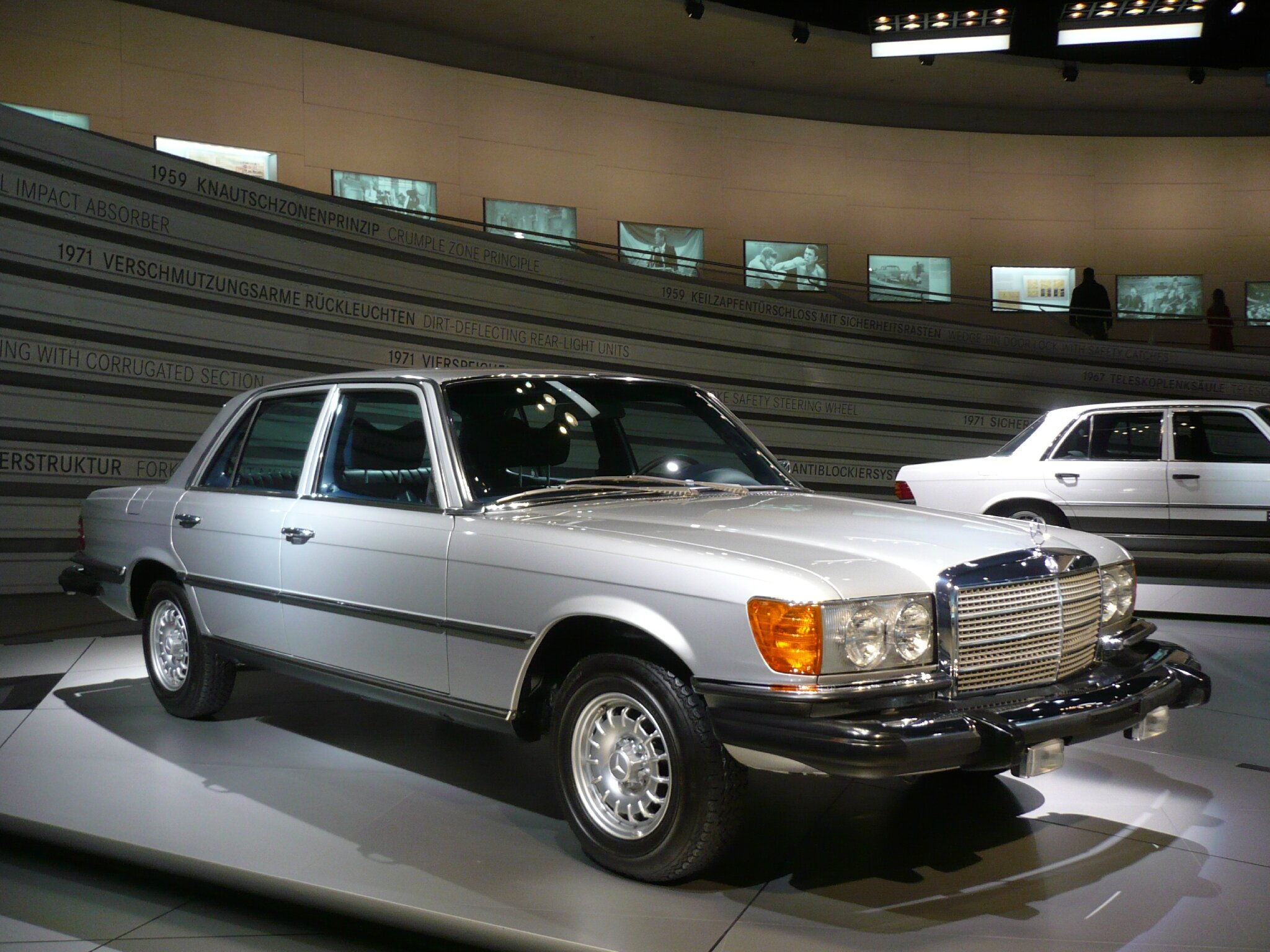 MERCEDES BENZ 300 SD W116 Turbo Diesel 1980 - vroom vroom